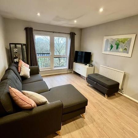 Appartamento Immaculate 2 Bed Flat With Free Parking! Watford  Esterno foto